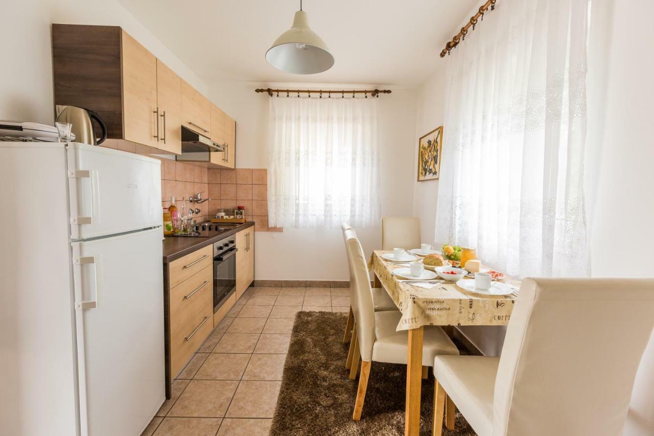 Nonci Apartment Seliste Dreznicko Exterior photo