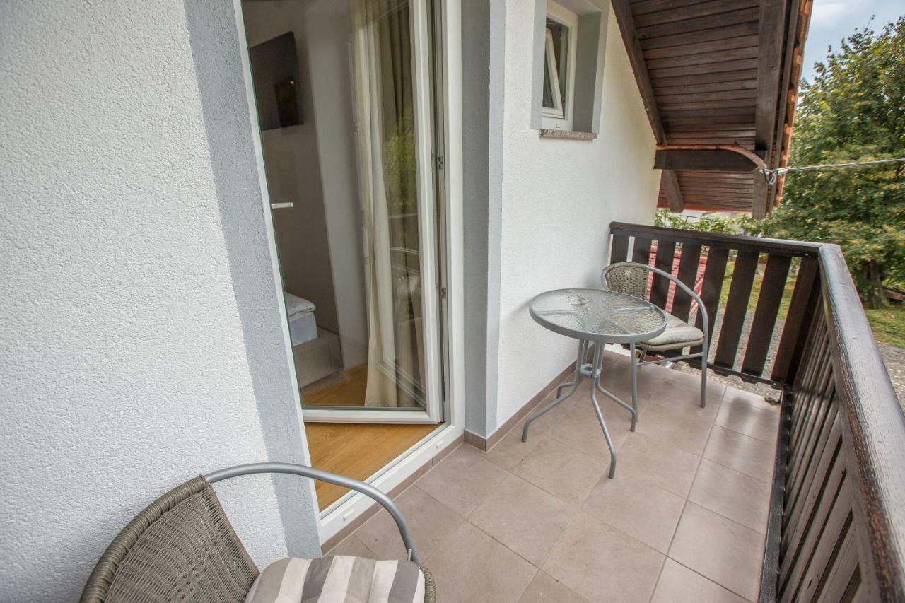 Nonci Apartment Seliste Dreznicko Exterior photo